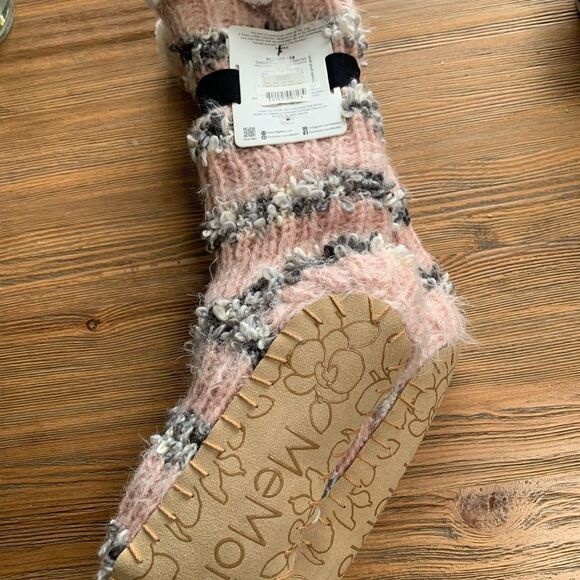 MeMoi Plush Pink and Gray Slipper Socks - Picture 3 of 5